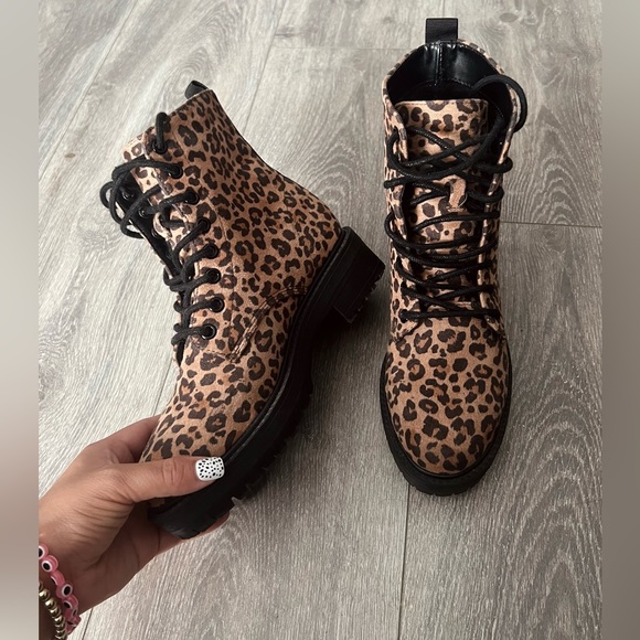 leopard boots 🐆 - Picture 5 of 6